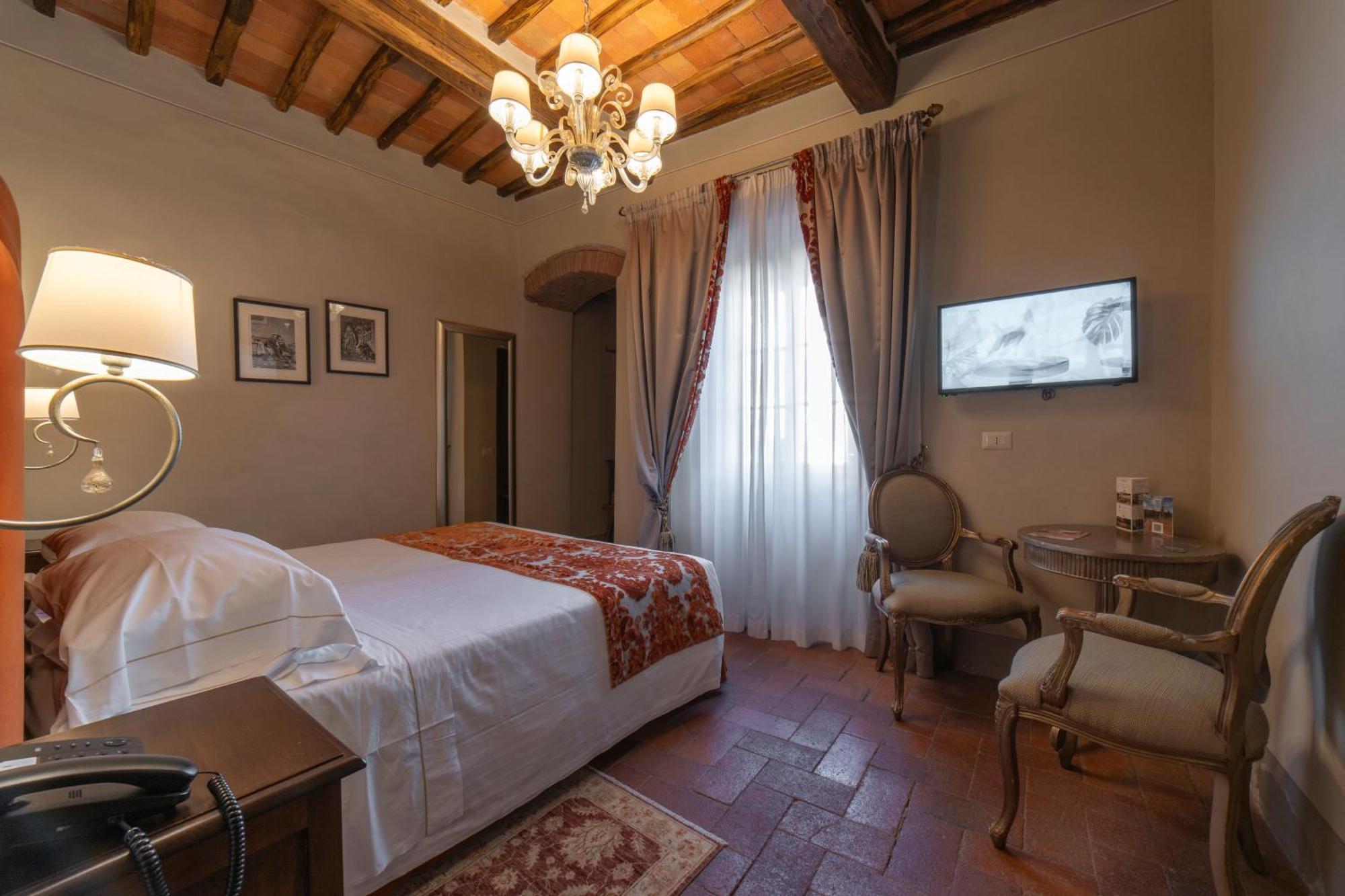 Palazzo Leopoldo Dimora Storica & Spa 라다인키안티 외부 사진